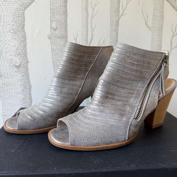Paul Green ‘Cayanne’ Peep Toe Sandal Smoke Gray/Silver Leather Heel Size 7.5 - Picture 1 of 6